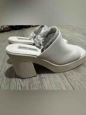 Steve Madden White Platform Mule Sandals